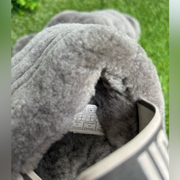 - UGG🔴Fluff yeah grey slippers 9 - Picture 5 of 13